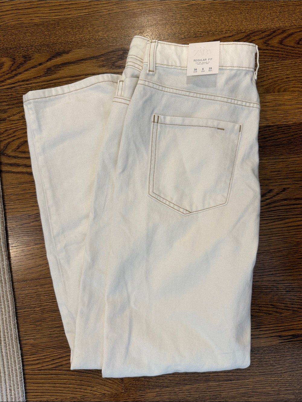 Zara Women’s White Regular Fit Jeans